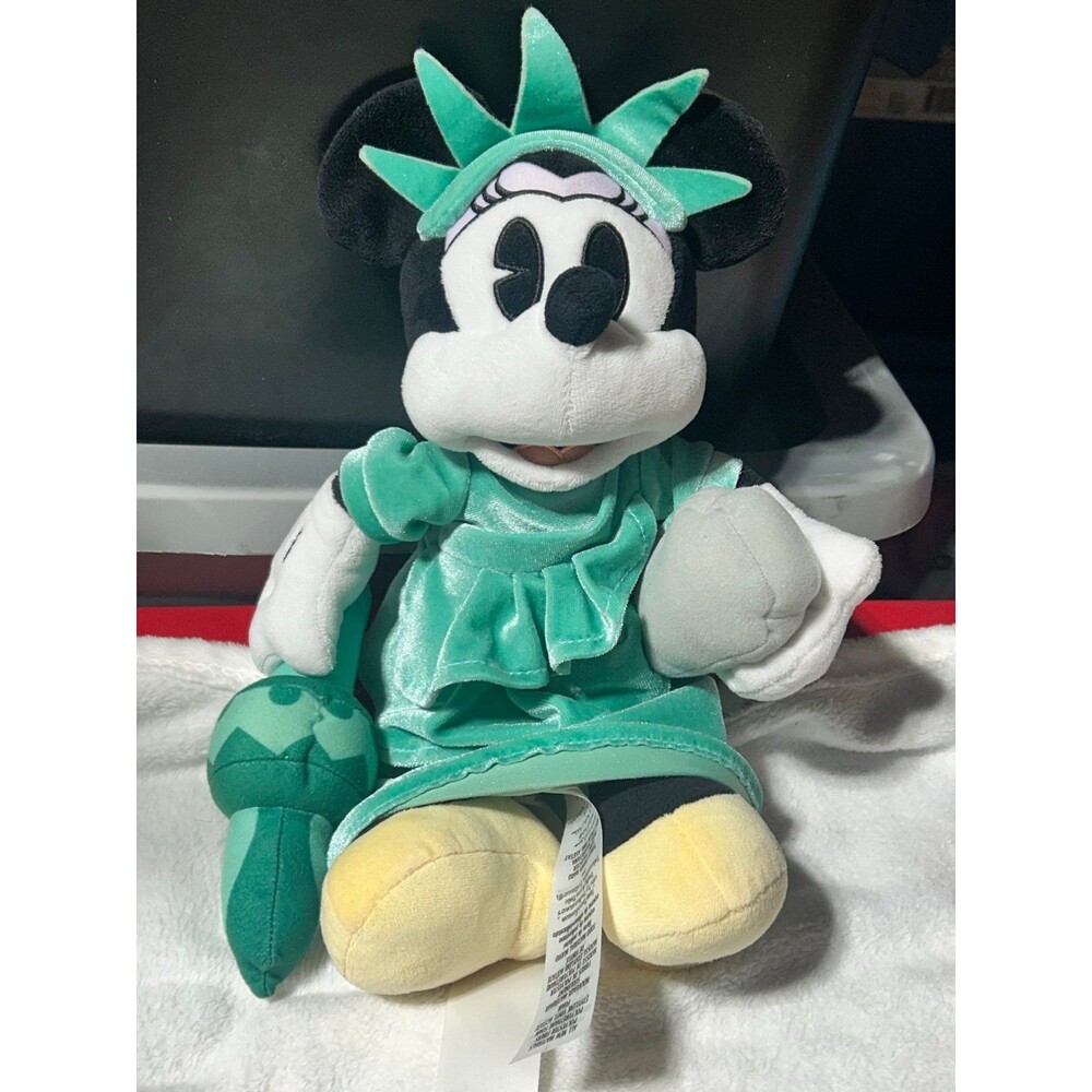 Statue liberty Minnie